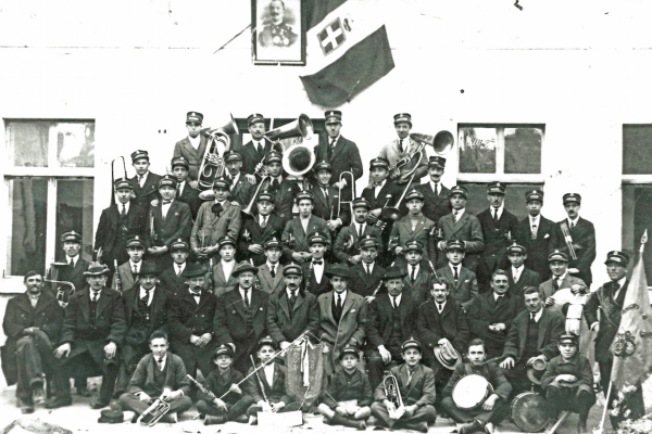 foto-banda-sociale-18-maggio-1926EE886662-D41E-1645-BACA-4F31227D70F3.jpg